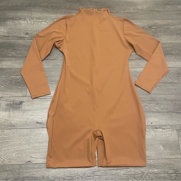 SKIMS All-in-One Long Sleeve Mid Thigh Jumpsuit CARAMEL Style# BS-BSS-0756 Sz 3X - Picture 4 of 12